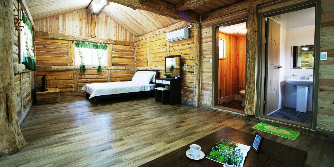 Jeju Joa Log Pension Seogwipo Exteriör bild